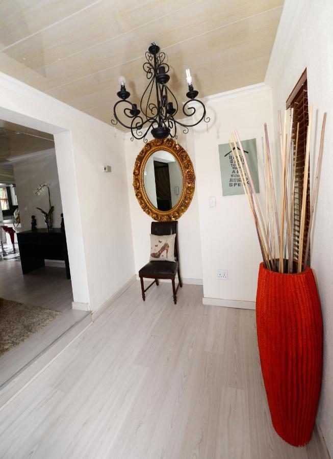 Corgi Guest House Johannesbourg Extérieur photo