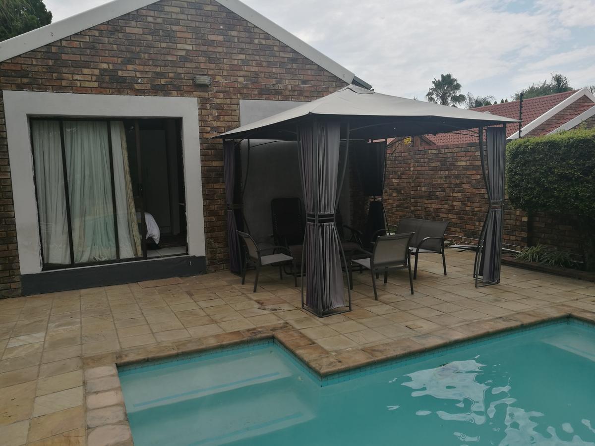 Corgi Guest House Johannesbourg Extérieur photo