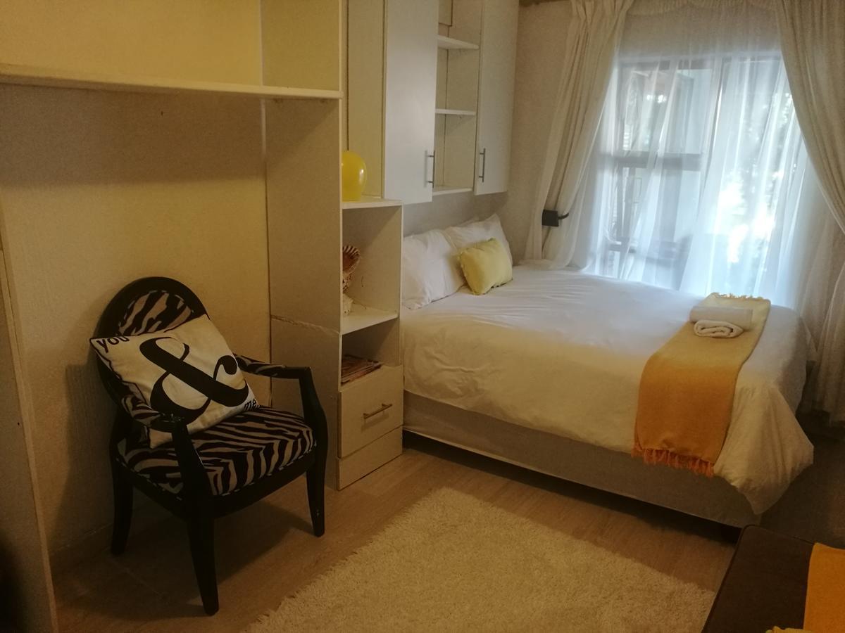 Corgi Guest House Johannesbourg Extérieur photo