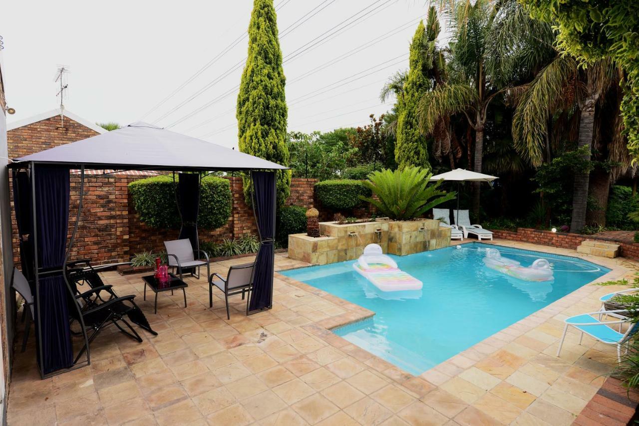 Corgi Guest House Johannesbourg Extérieur photo